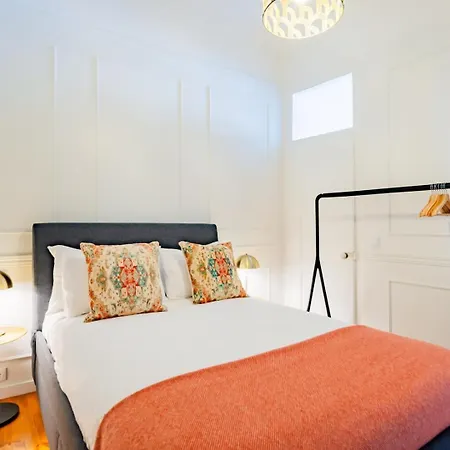 Graca's Urban Elegance